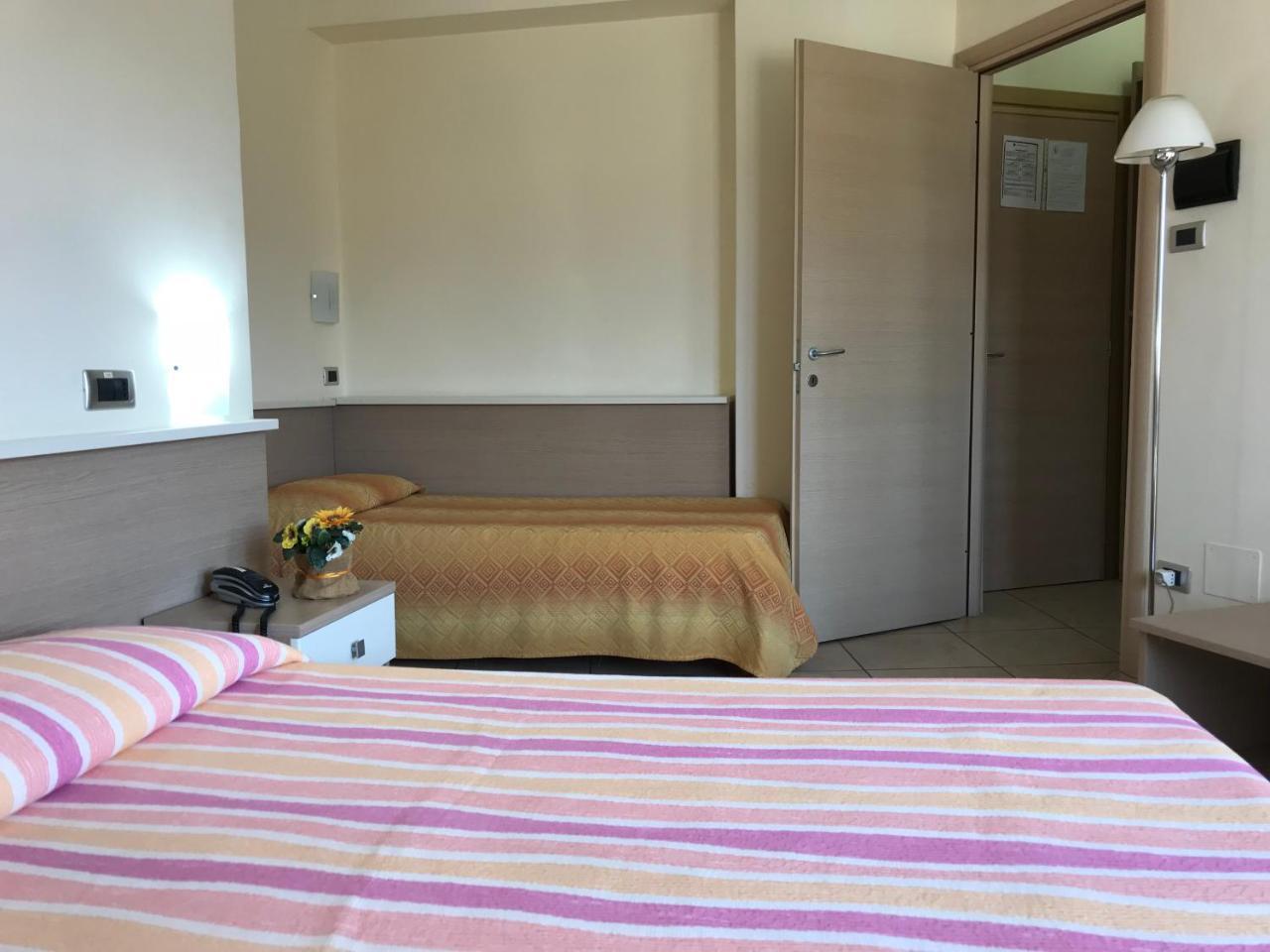 Hotel San Luca Rossano Dış mekan fotoğraf